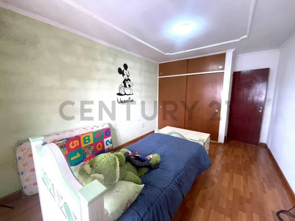 VENTA CASA 3 AMBIENTES CON TERRAZA Y GALPÓN A REFACCIONAR 2