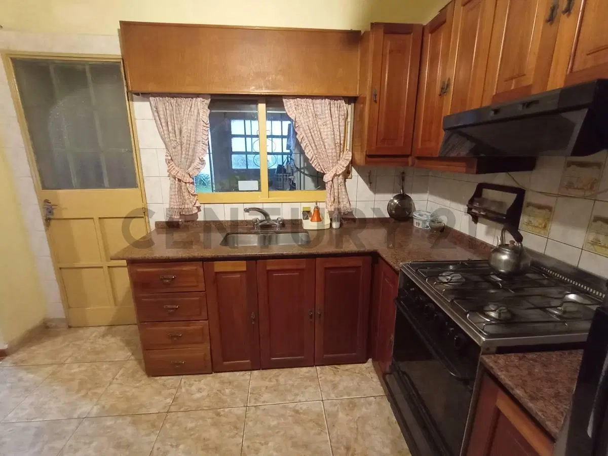 VENTA CASA JOSE C. PAZ 4 AMBIENTES 3