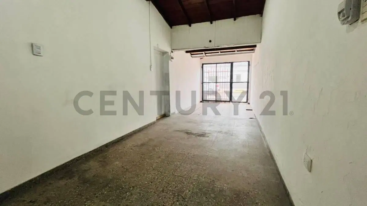 ALQUILER LOCAL COMERCIAL A LA CALLE - EXCELENTE UBICACIÓN 2