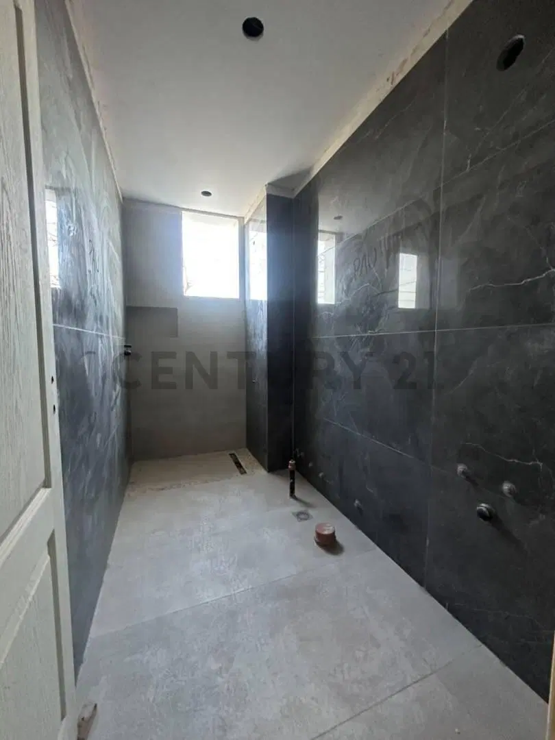 Departamento 2 ambientes a estrenar con cochera en Hurlingham 3