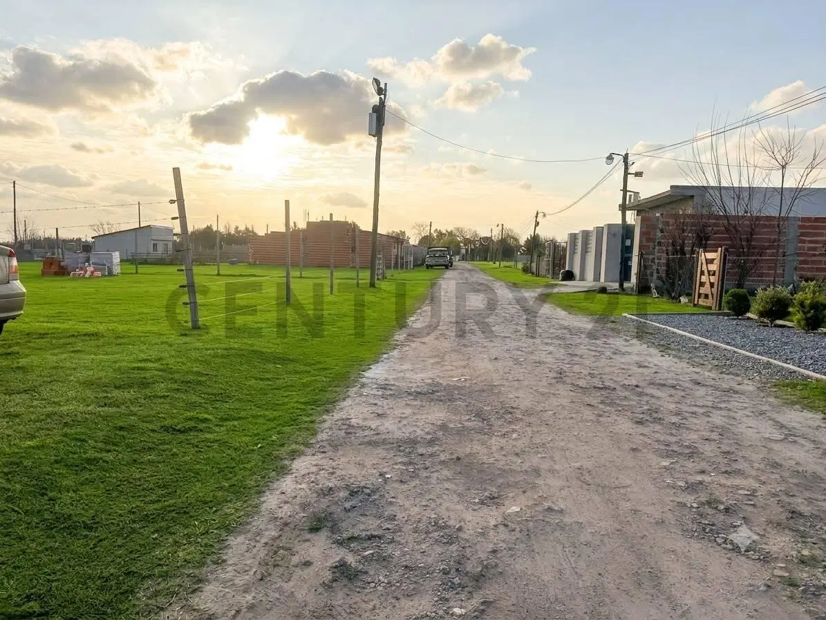 Terreno en venta de 200 m² en Barrio con Porton-Villa Rosa, Pilar 3