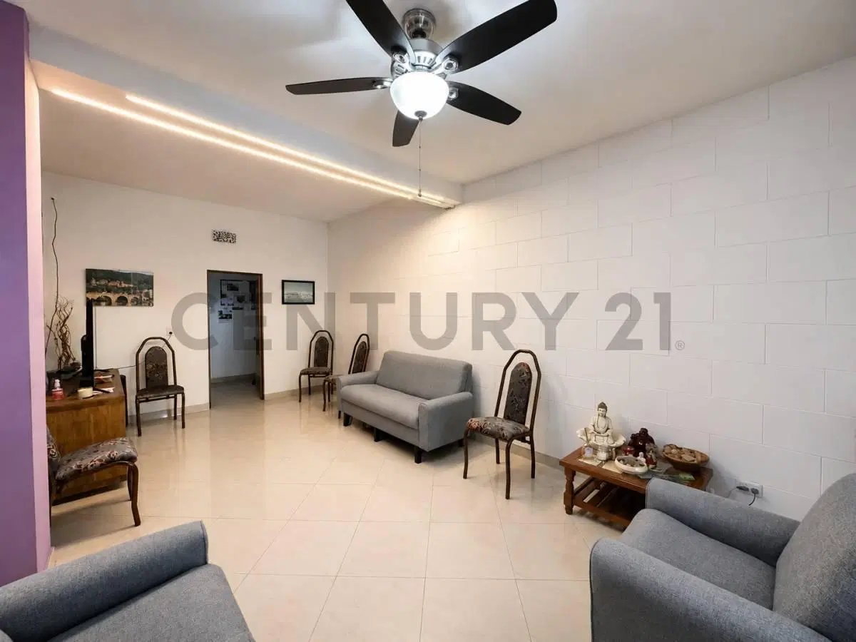 CASA 4 AMBIENTES APTA CREDITO EN VENTA 2