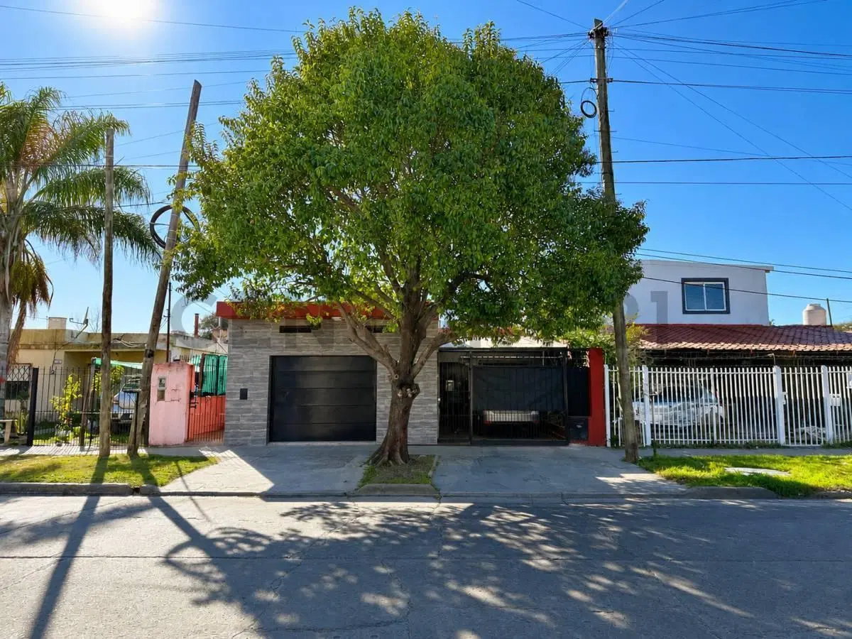 CASA 4 AMBIENTES APTA CREDITO EN VENTA 4