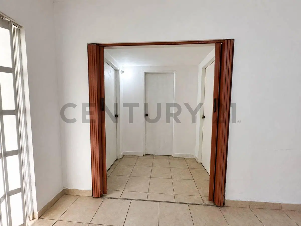 COMPLEJO HABITACIONAL CON 5 DEPARTAMENTOS 2