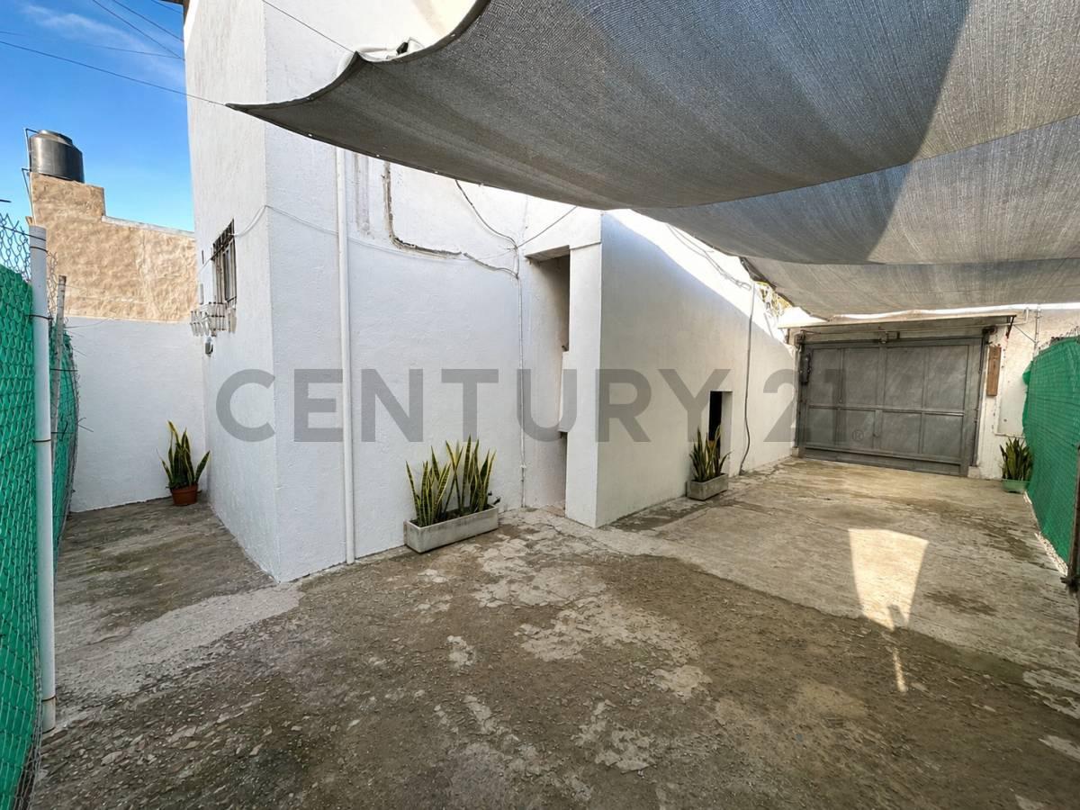 Foto de COMPLEJO HABITACIONAL CON 5 DEPARTAMENTOS, imagen 1