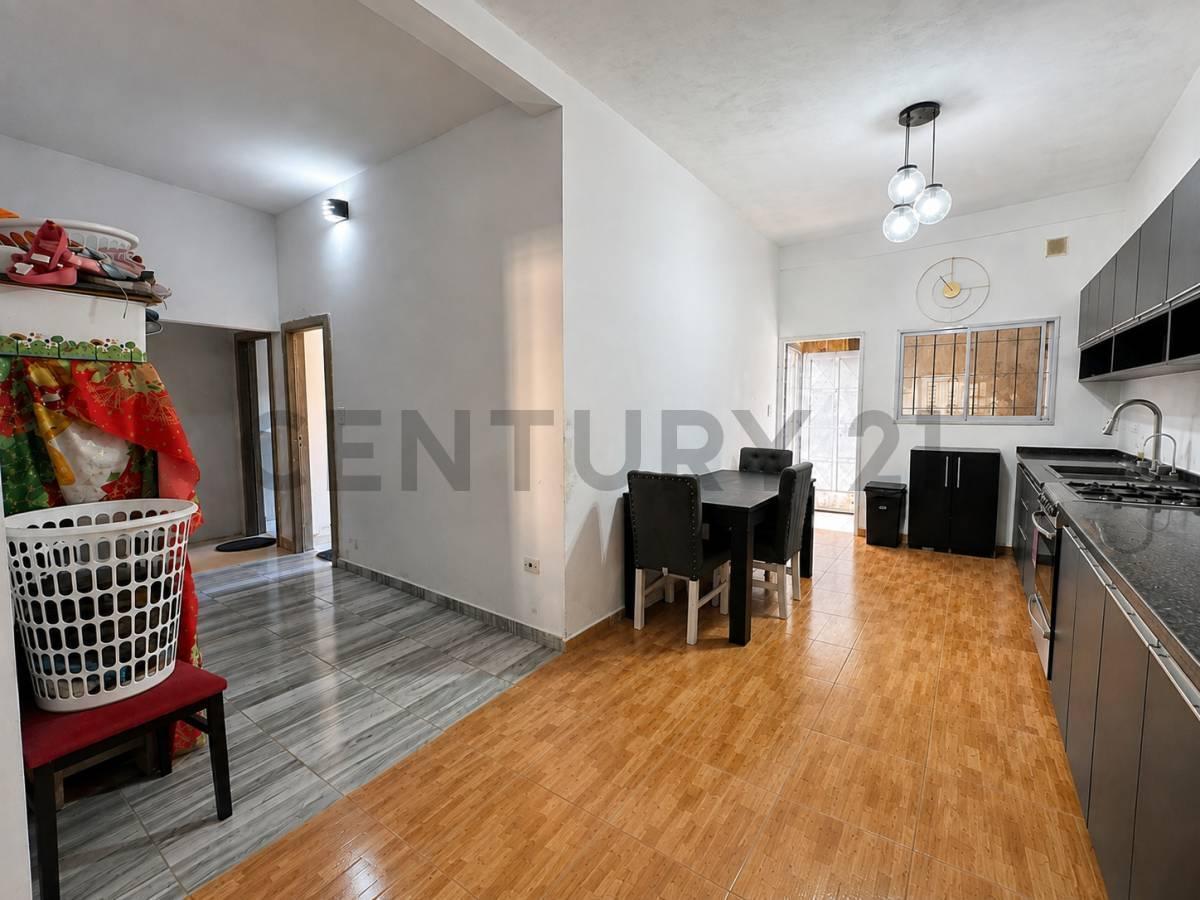 Foto de Venta de casa con quincho y pileta - San Miguel, imagen 5