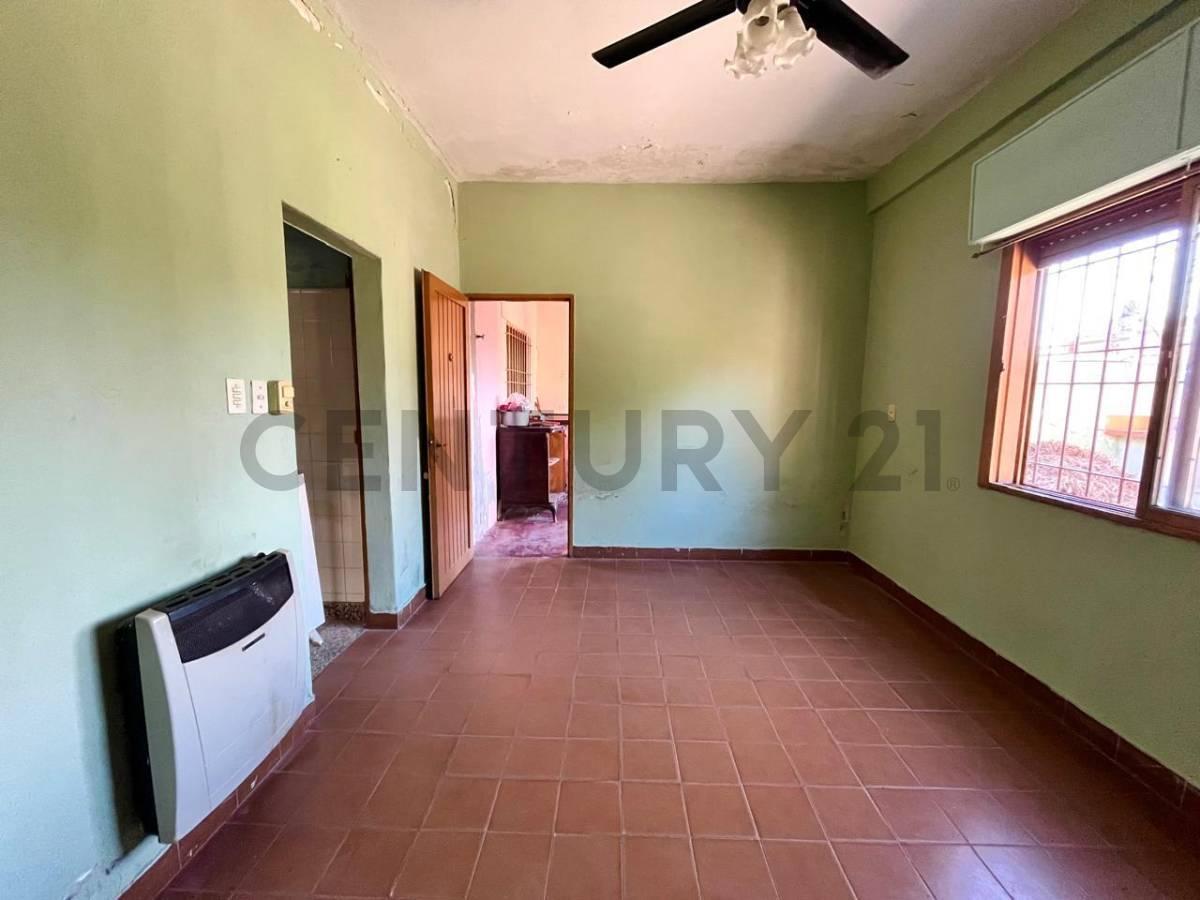 Foto de VENTA CASA 3 AMBIENTES - APTO CREDITO - SAN MIGUEL, imagen 4
