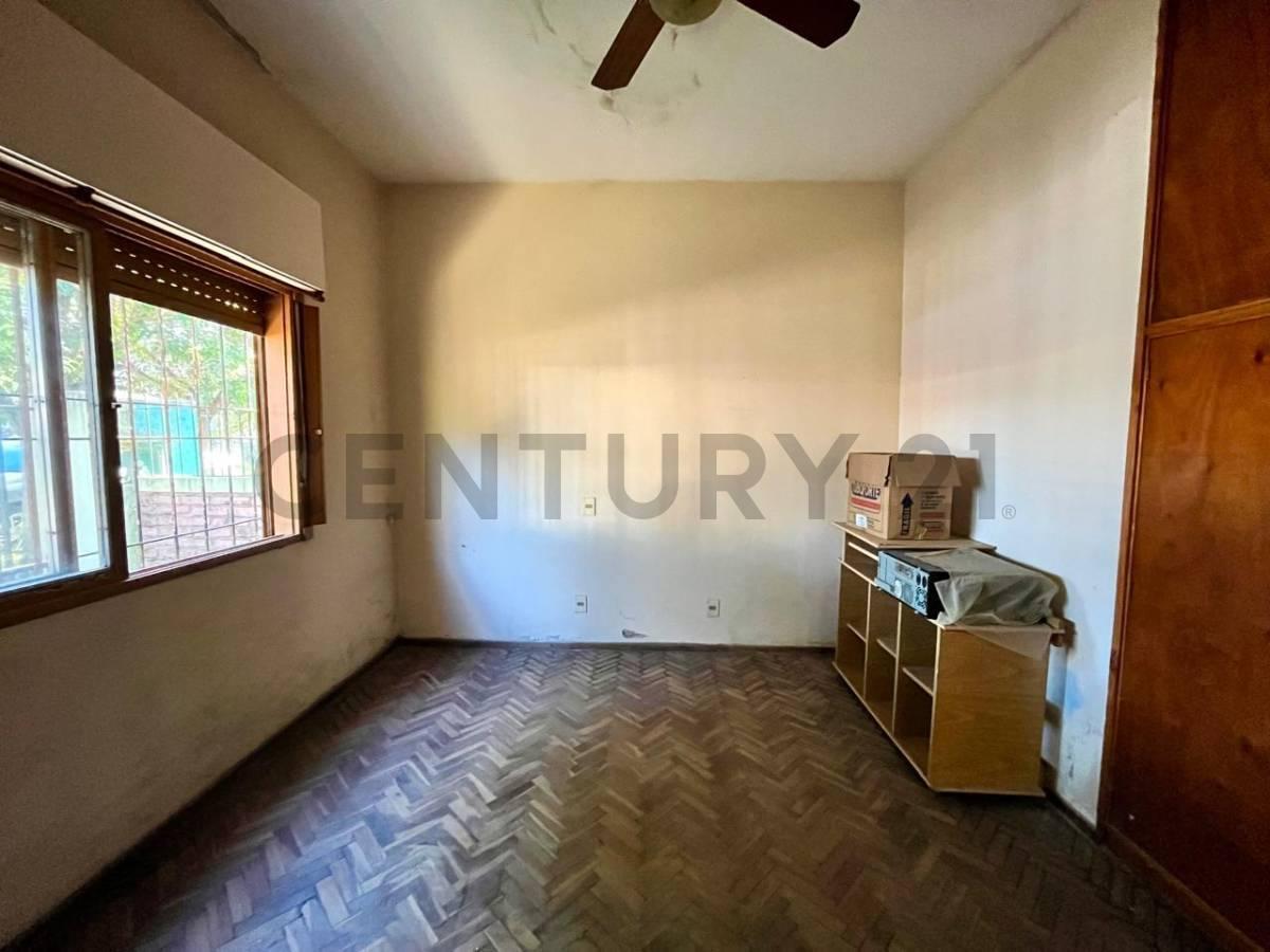 Foto de VENTA CASA 3 AMBIENTES - APTO CREDITO - SAN MIGUEL, imagen 2