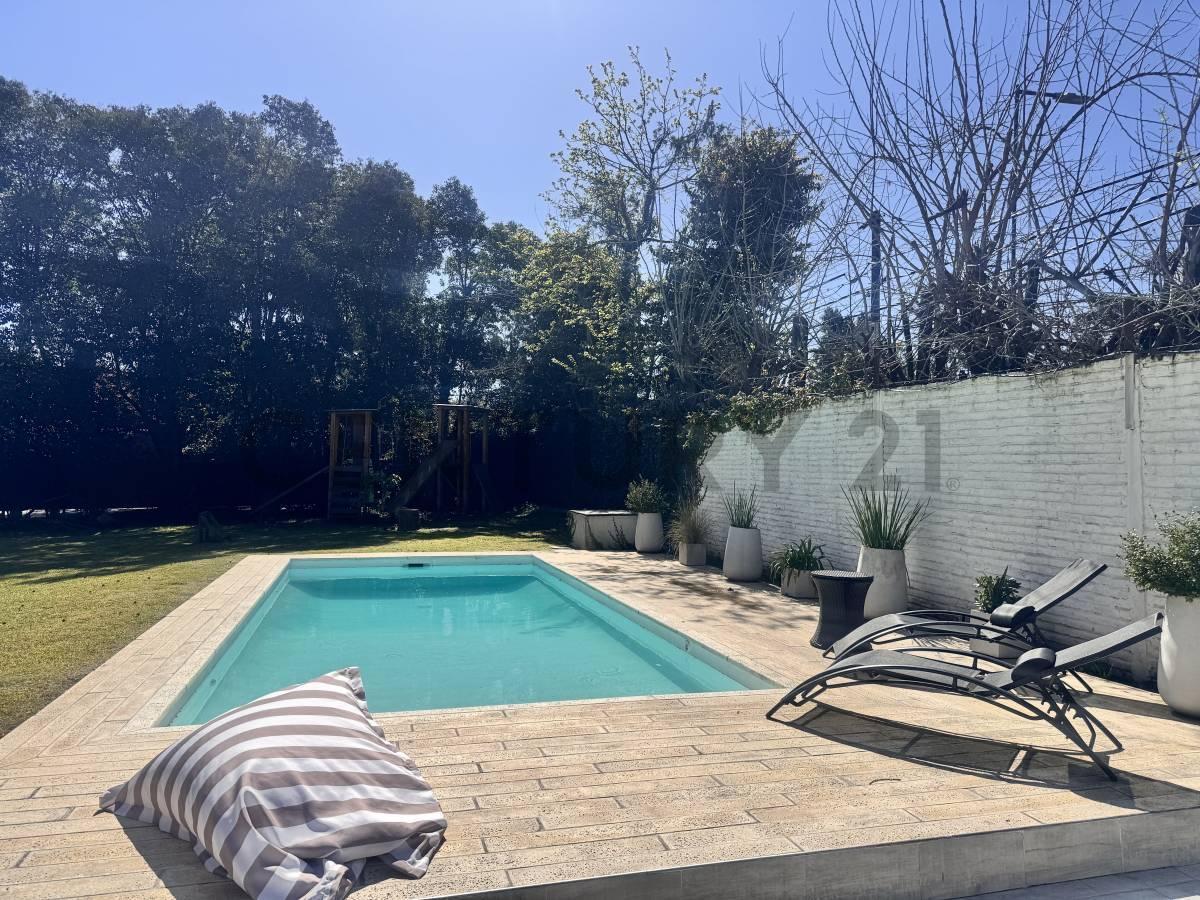 Foto de Casa en Venta en Las Acacias | Lote 1.557 m² | Pileta | 5 Dormitorios, imagen 5