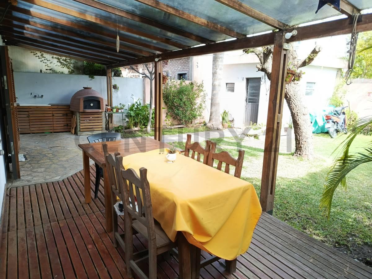 Foto de CASA EN VENTA | 4 DORMITORIOS | QUINCHO COMPLETO | GRAN PARQUE | MUÑIZ, imagen 2