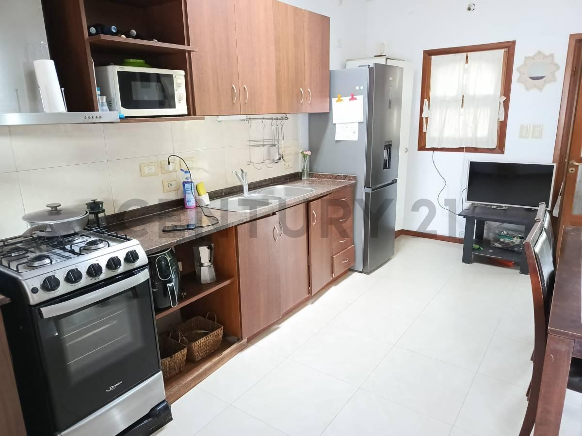 Foto de CASA EN VENTA | 4 DORMITORIOS | QUINCHO COMPLETO | GRAN PARQUE | MUÑIZ, imagen 1