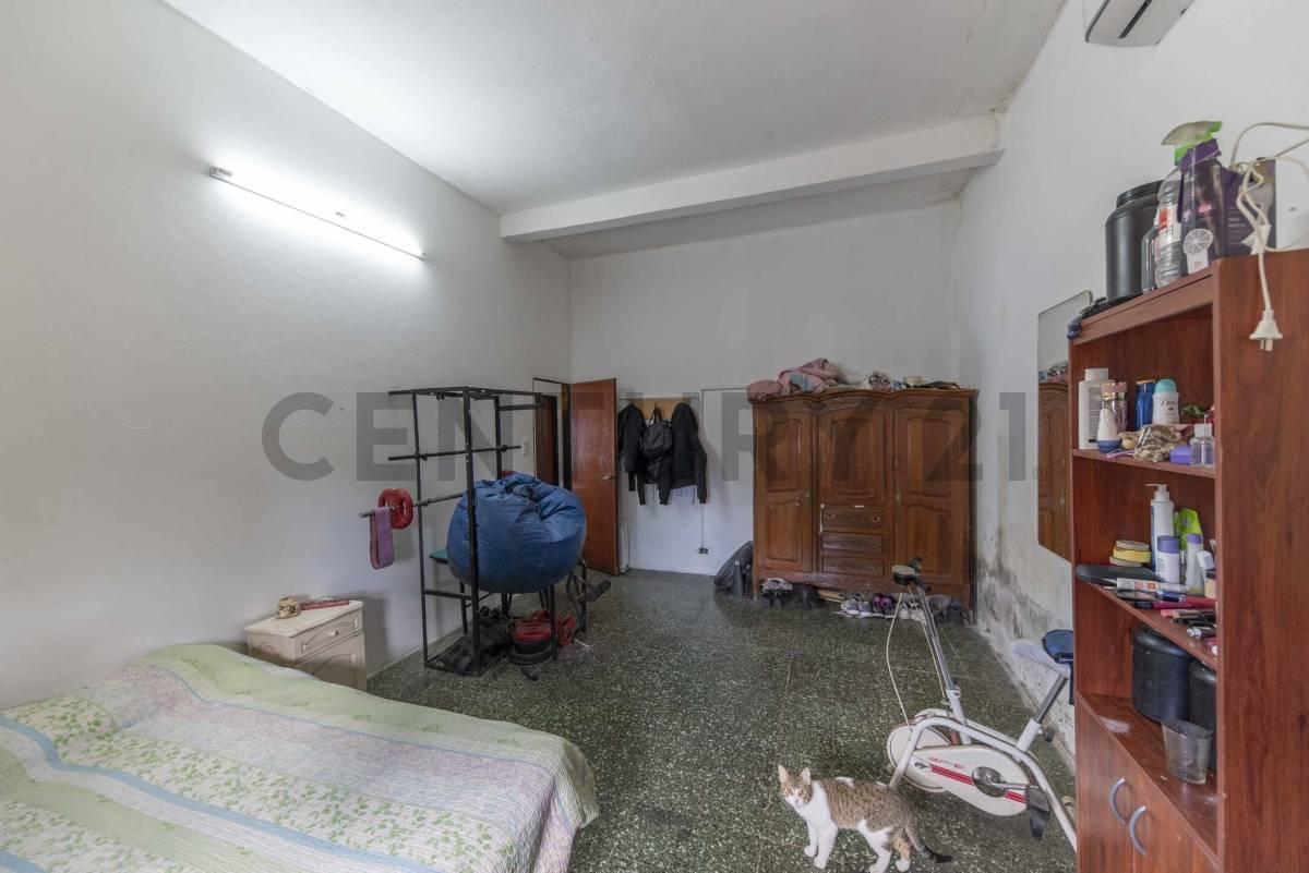Foto de VENTA 2 CASAS EN BLOQUE EN EL CENTRO DE JOSE C PAZ, imagen 3