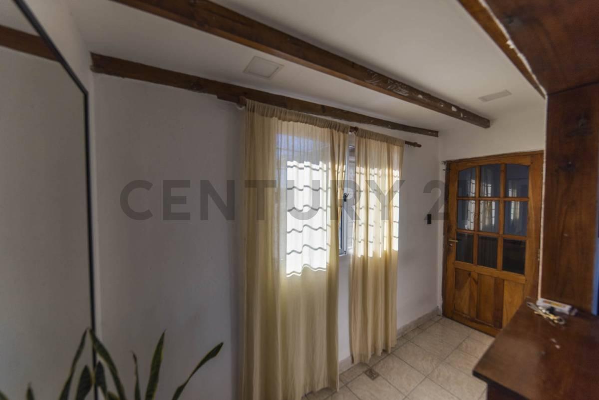 Foto de Casa 4 ambientes con locales + monoambiente APTA CREDITO en Muñiz, imagen 2