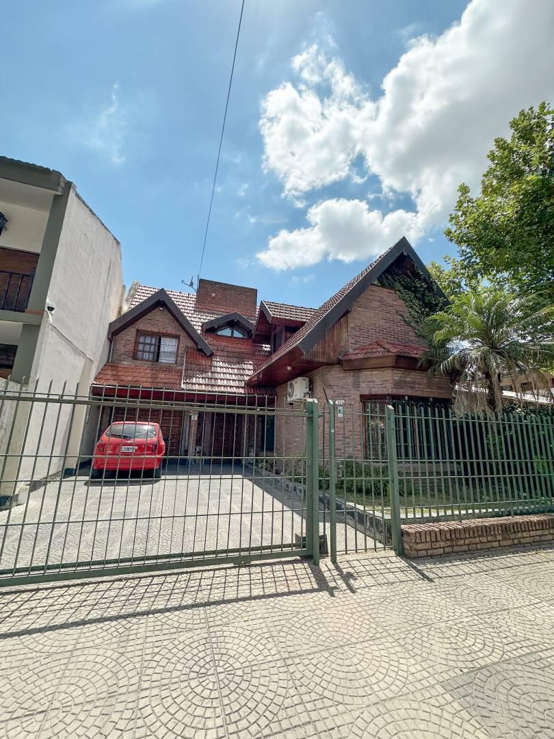 Foto de CASA 6 AMB EN BELLA VISTA APTA CREDITO, imagen 1