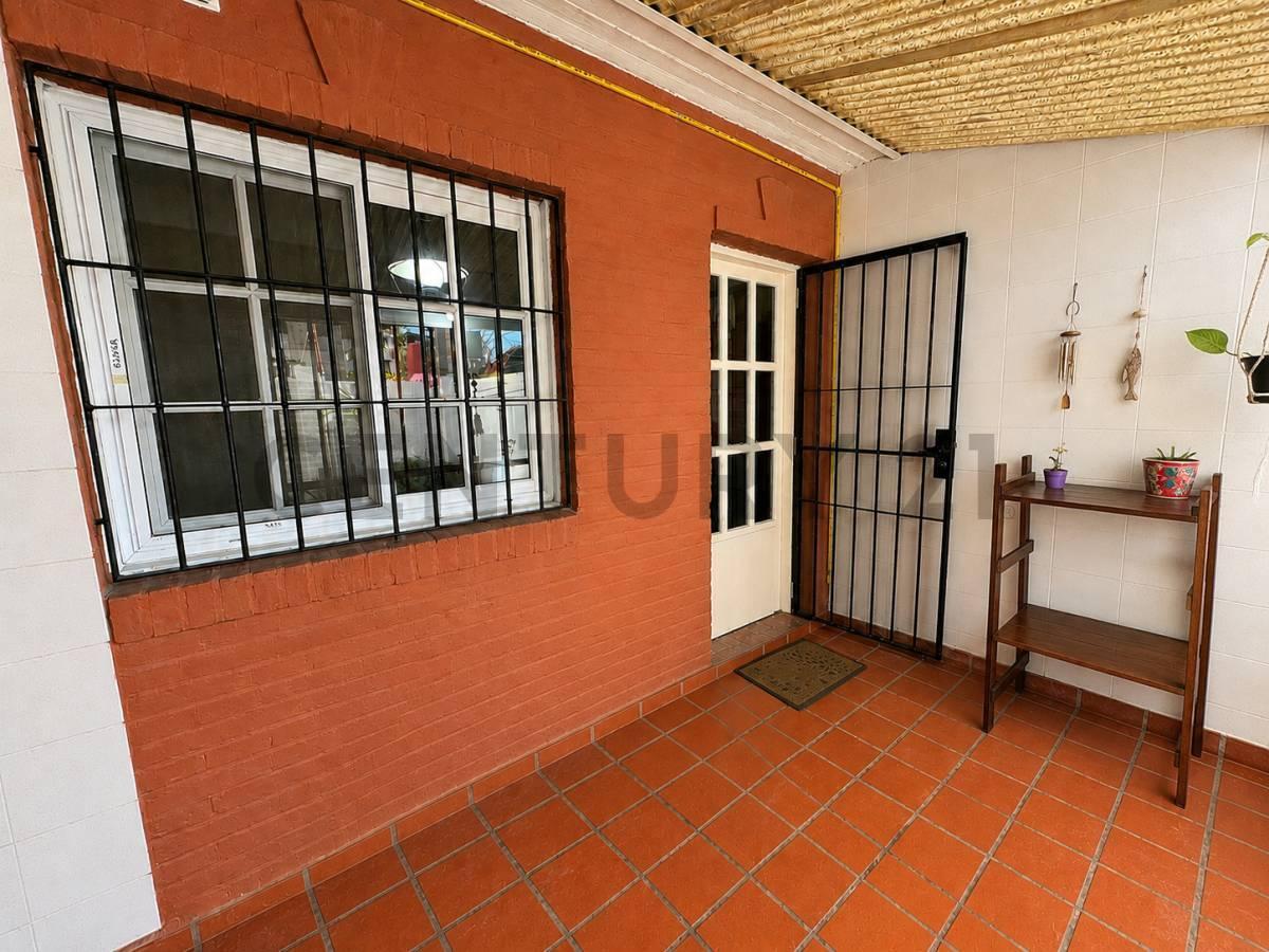 Foto de IMPECABLE DUPLEX CON PLAYROOM Y EXCELENTE CALIDAD CONSTRUCTIVA EN BELLA, imagen 5