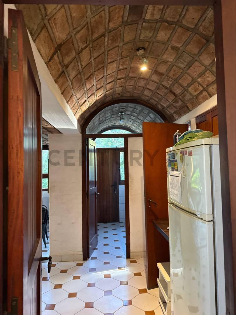 Foto de Casa En Venta en Bella Vista - 5 dormitorios - Pileta y Gran Parque, imagen 4