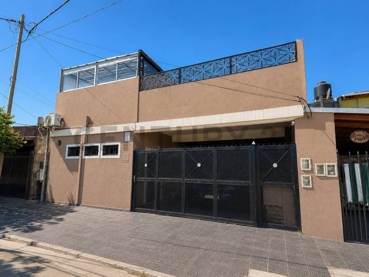 Foto de CASA CON LOCAL Y DEPARTAMENTO AL FONDO EN VENTA, imagen 1