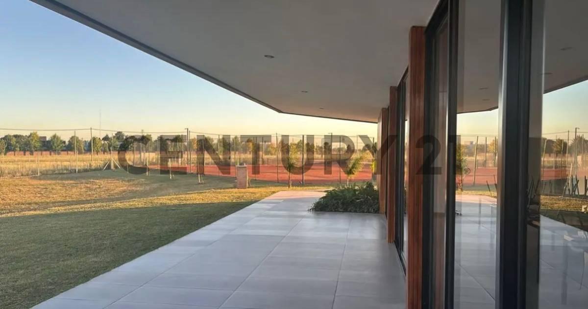 Foto de Lote en Venta Village Plaza- OPORTUNIDAD UNICA PARA TU PROXIMO HOGAR!, imagen 3