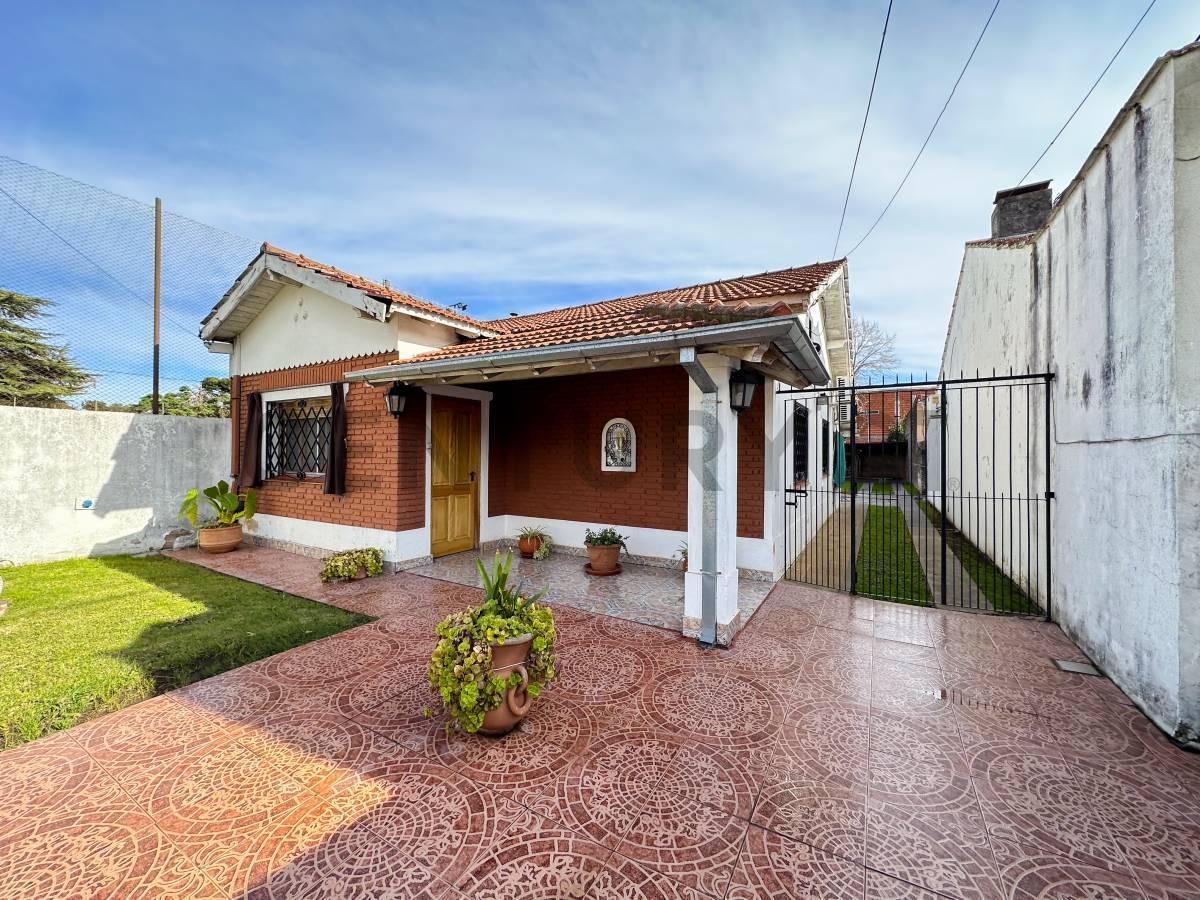 Foto de VENTA CASA 3 AMBIENTES EN SAN MIGUEL APTA CREDITO, imagen 2