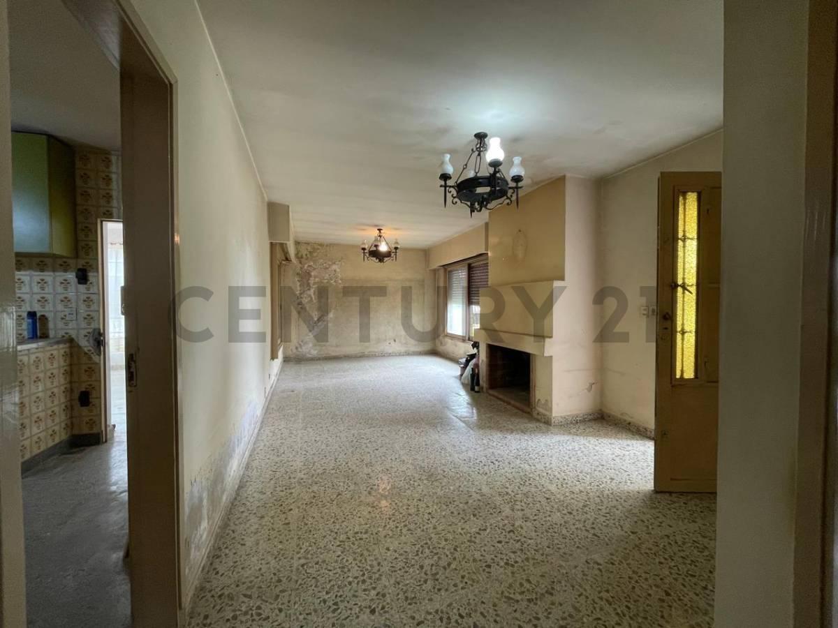 Foto de Venta Casa 3 ambientes a reciclar en Tortuguitas, imagen 1
