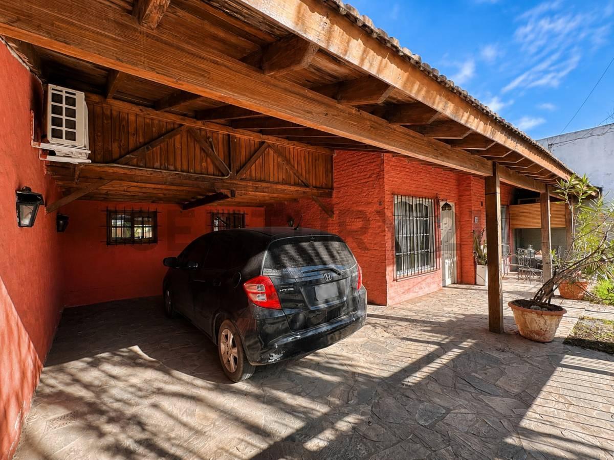Foto de CASA 5 AMB CON PILETA EN MUÑIZ, imagen 1