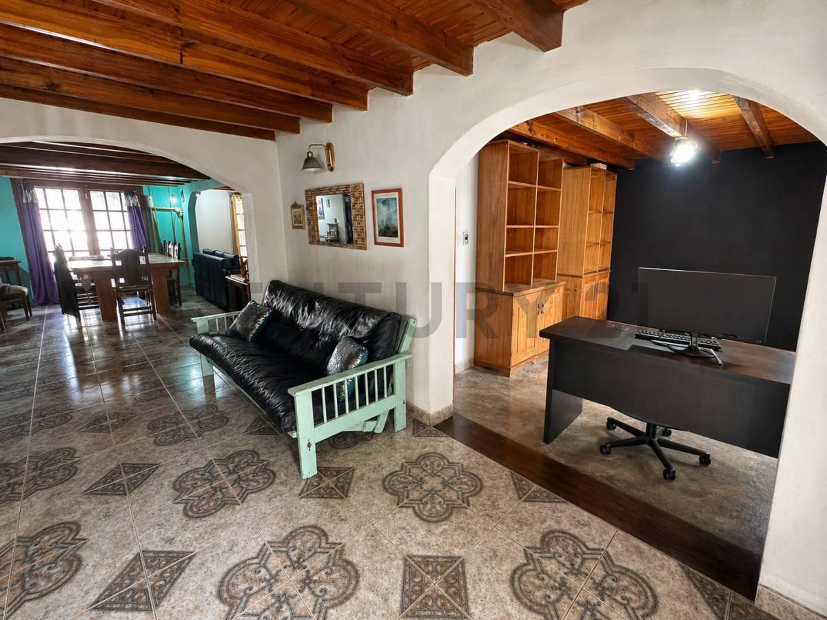 Foto de CASA 5 AMB CON PILETA EN MUÑIZ, imagen 5
