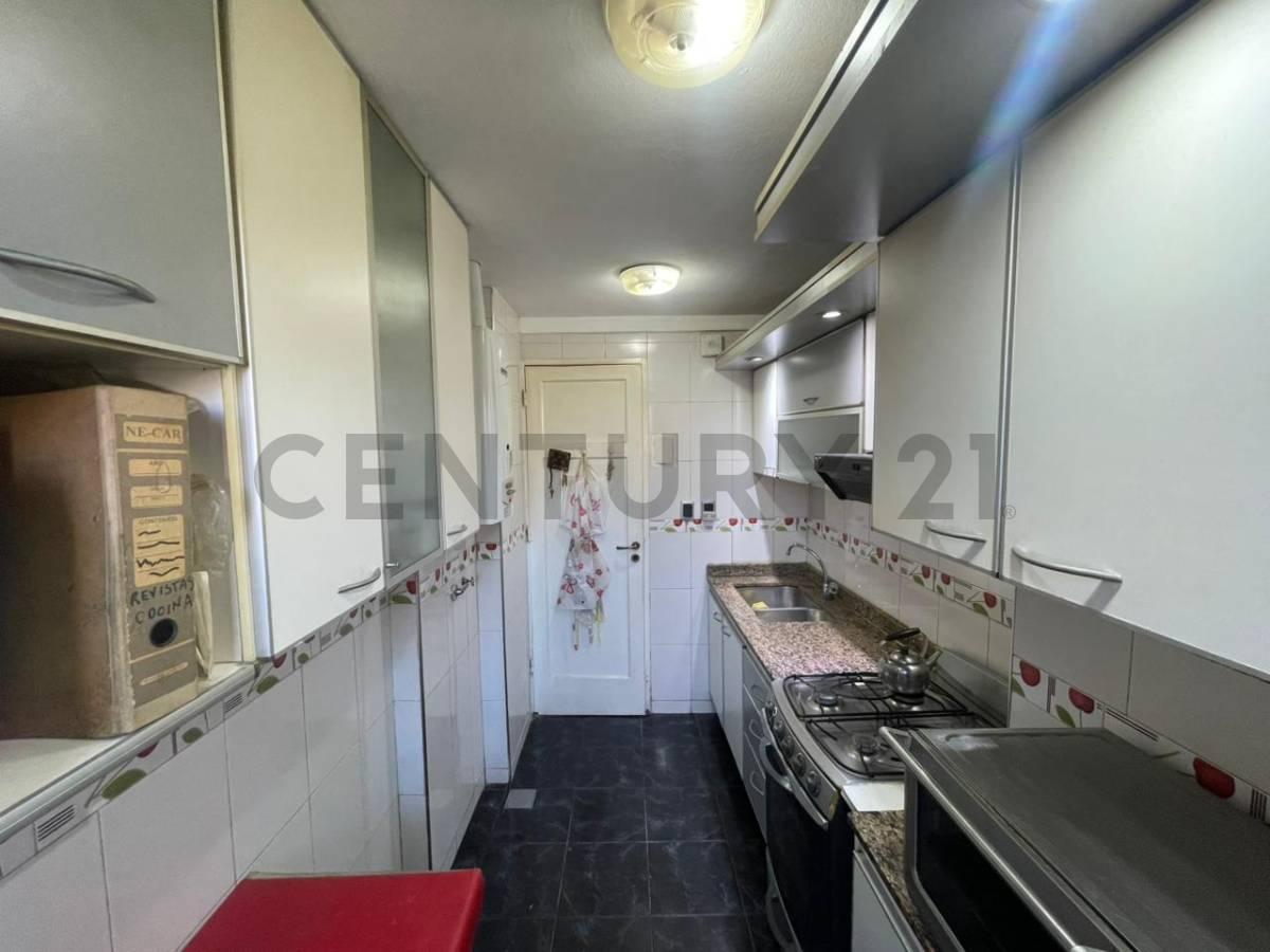 Foto de VENTA DEPARTAMENTO 4 AMBIENTES CON COCHERA APTO CREDITO VILLA CELINA, imagen 4