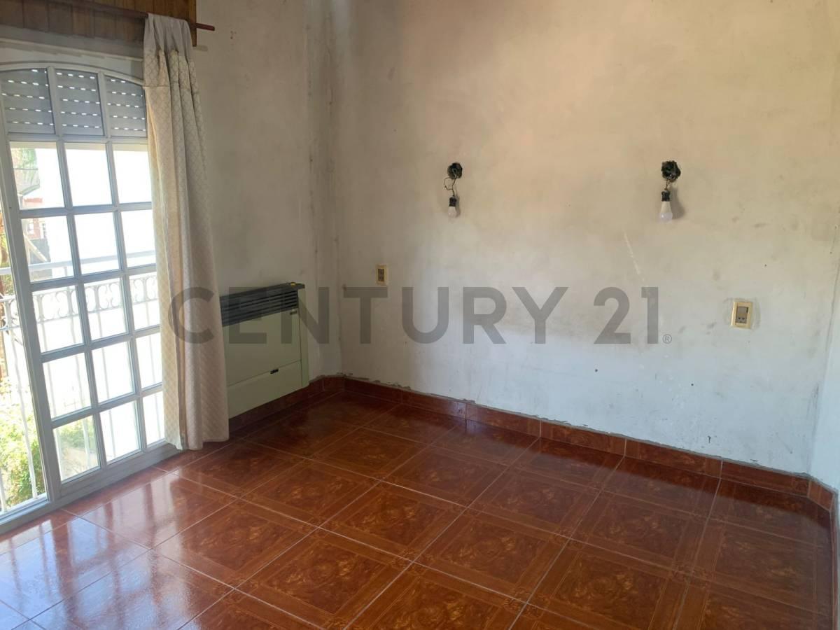 Foto de Venta Casa 3 ambientes - José C Paz, imagen 4