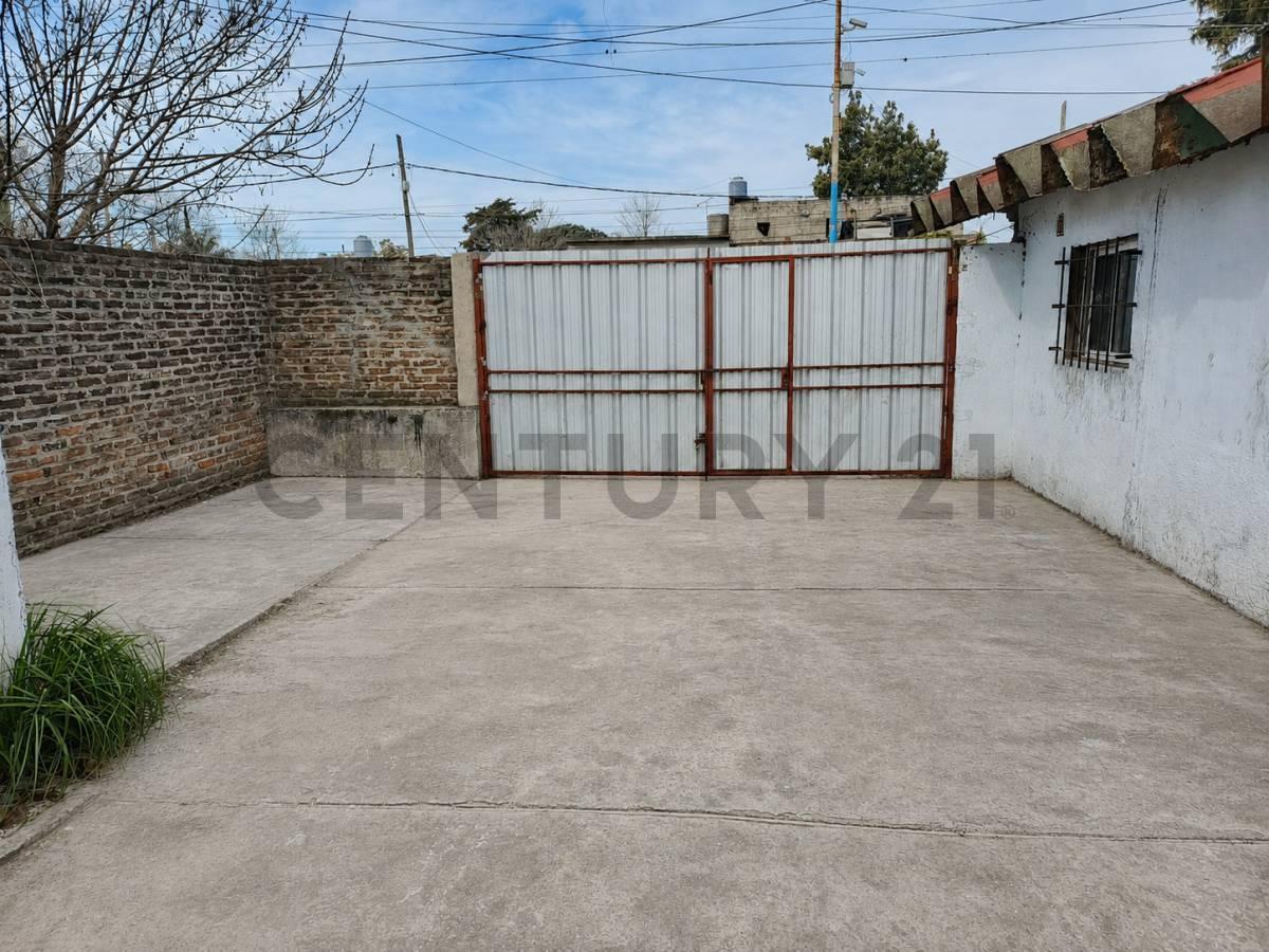 Foto de Galpón en Venta en Moreno sobre Av. Libertador – 851 m² de Terreno, imagen 2