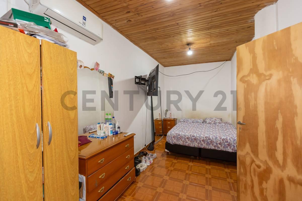 Foto de Venta casa 5 ambiente - Multifamiliar - Acepta Permuta, imagen 5
