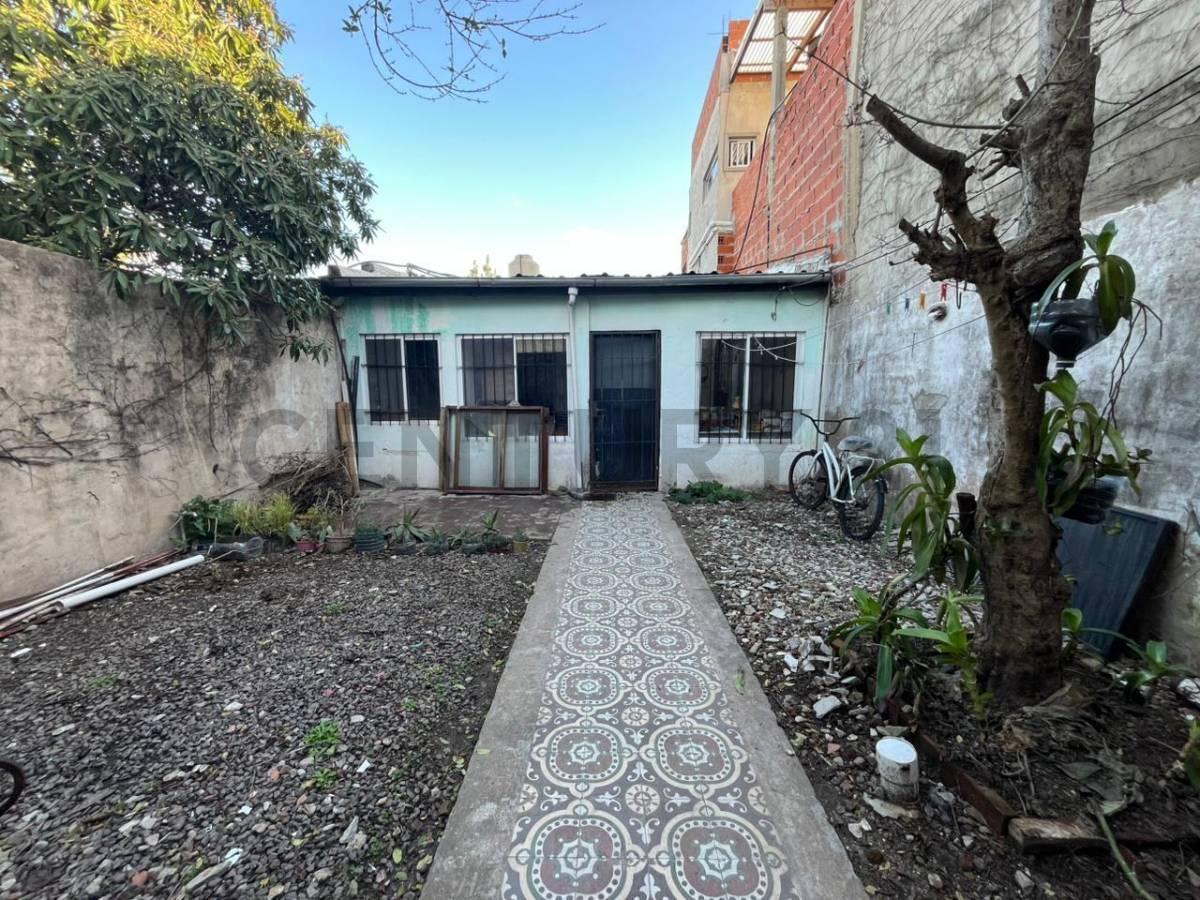 Foto de VENTA PH 2 AMBIENTES CON PATIO - ACEPTA PERMUTA, imagen 2