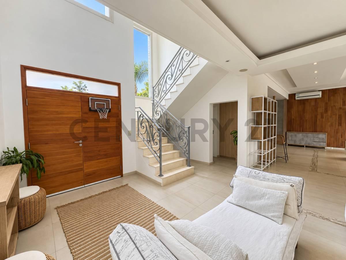 Foto de CASA DE 5 AMBIENTES EN BUENOS AIRES VILLAGE | 300 m2 en lote de 907 m2, imagen 5
