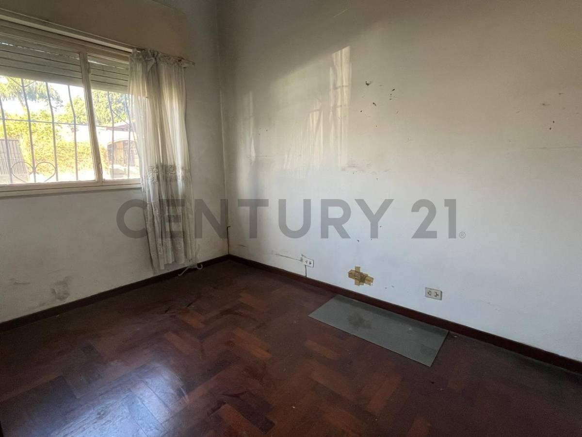 Foto de Venta casa 3 amientes con cochera - El Palomar, imagen 2