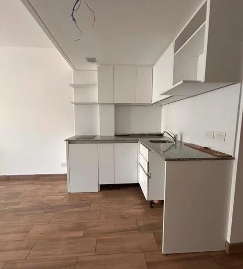 Monoambiente a estrenar, con balcón y amenities al frente, en alquiler en Retiro. 5