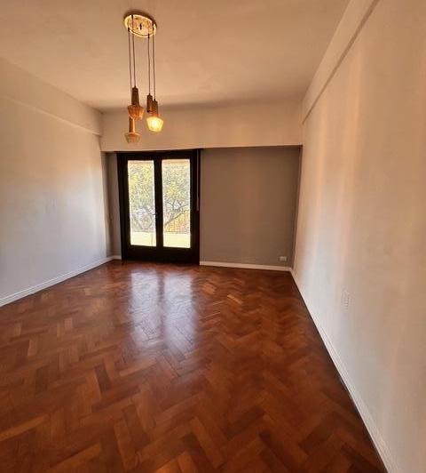 PH 3 ambientes, con balcón y terraza común, en 2do piso por escalera, en alquiler en Coghlan. 2