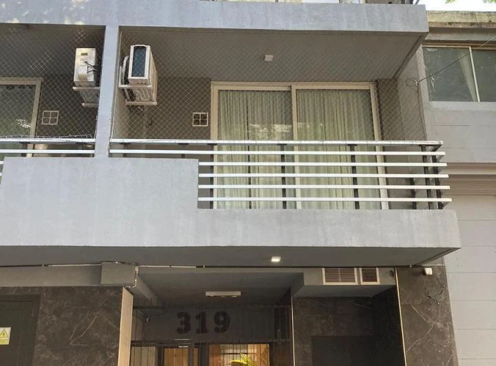 Monoambiente en alquiler, al frente con balcon en Alquiler en Almagro 5