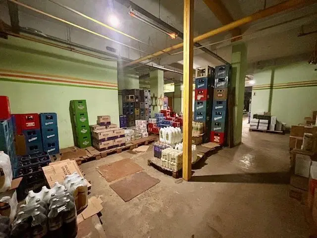 Local comercial en san telmo con cuerpo de 3 pisos de oficinas en venta 2