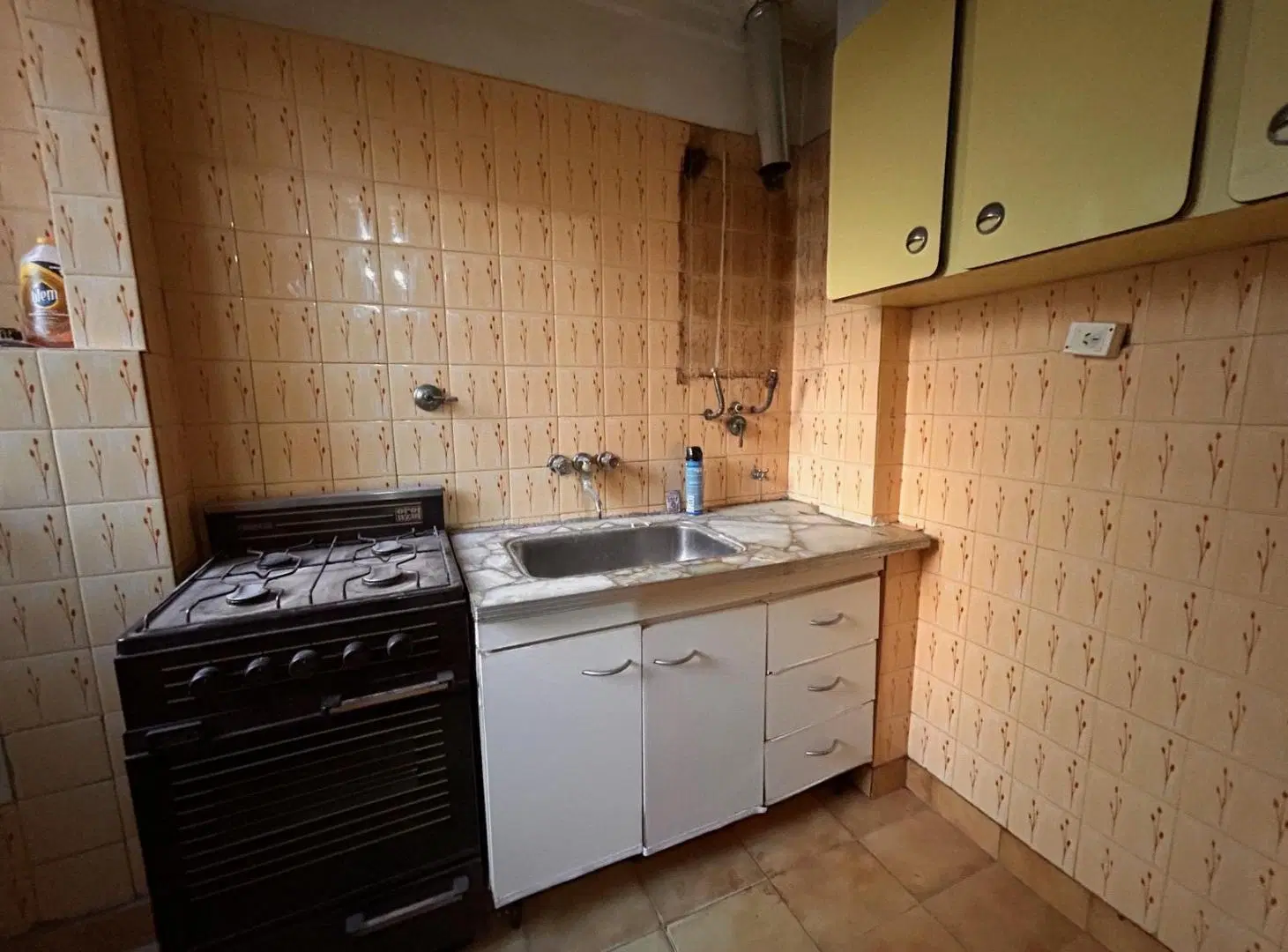 Departamento 2 amb cocina separada, primer piso por escalera en venta en Almagro 4