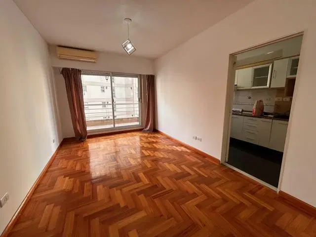 Depto 2 amb al ctfte con balcón y cochera con amenities en alquiler en Caballito 2