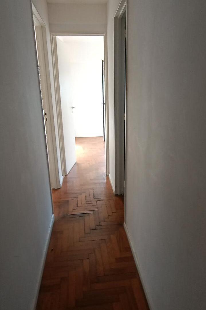 Foto de Departamento 3 ambientes al frente con balcón corrido en San Cristobal, imagen 4