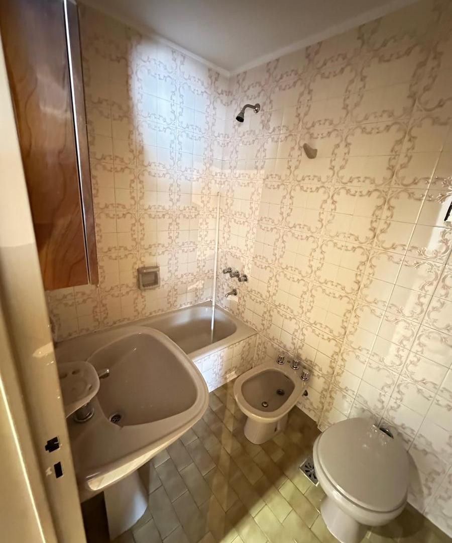 Foto de Departamento 3 ambientes impecable estado en Flores en venta, imagen 4