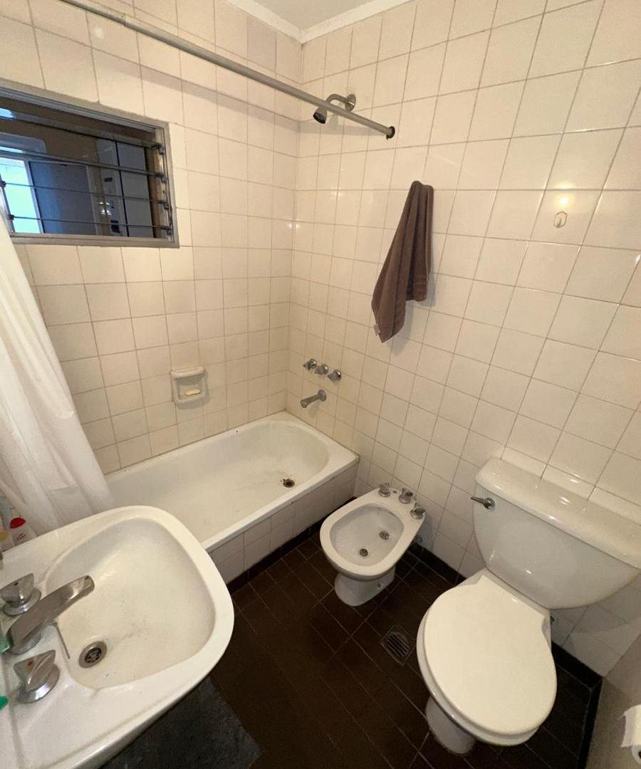 Foto de Departamento 2 ambientes al contrafrente con cochera cubierta en venta, imagen 5