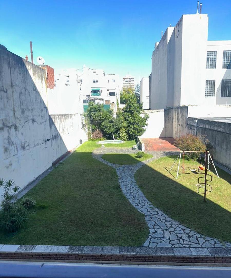 Foto de Departamento 2 ambientes al contrafrente con cochera cubierta en venta, imagen 4