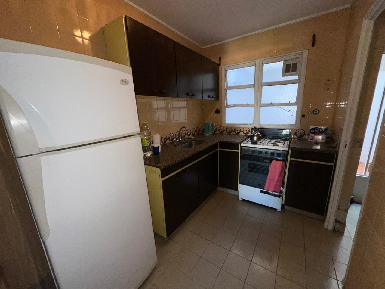 Foto de Departamento 2 ambientes al contrafrente con cochera cubierta en venta, imagen 3