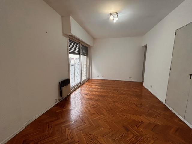 Foto de Monoambiente, con balcon frances, en Almagro en alquiler,, imagen 1