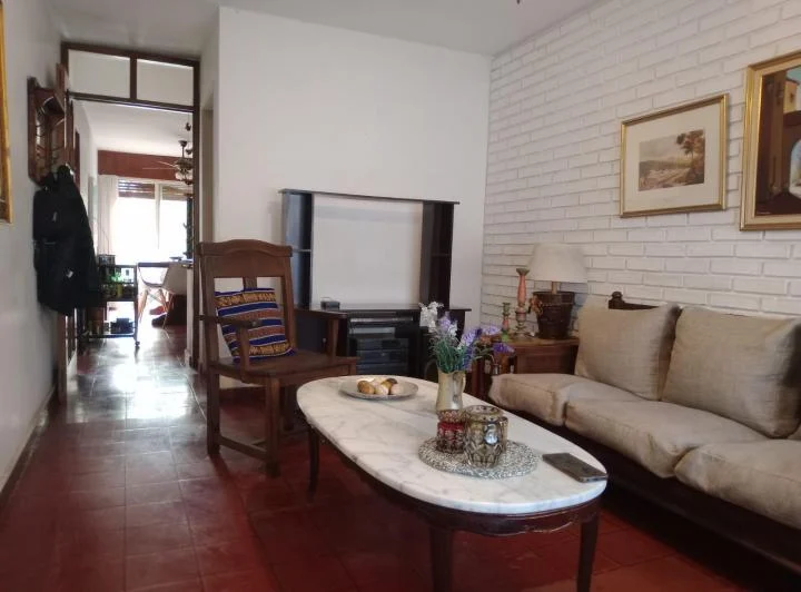 Casa 3 dormitorios - Patio con pileta - Juan Jose Olleros al 200- B° San Salvador 3