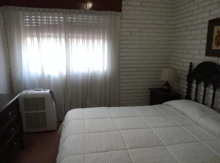 Casa 3 dormitorios - Patio con pileta - Juan Jose Olleros al 200- B° San Salvador 5