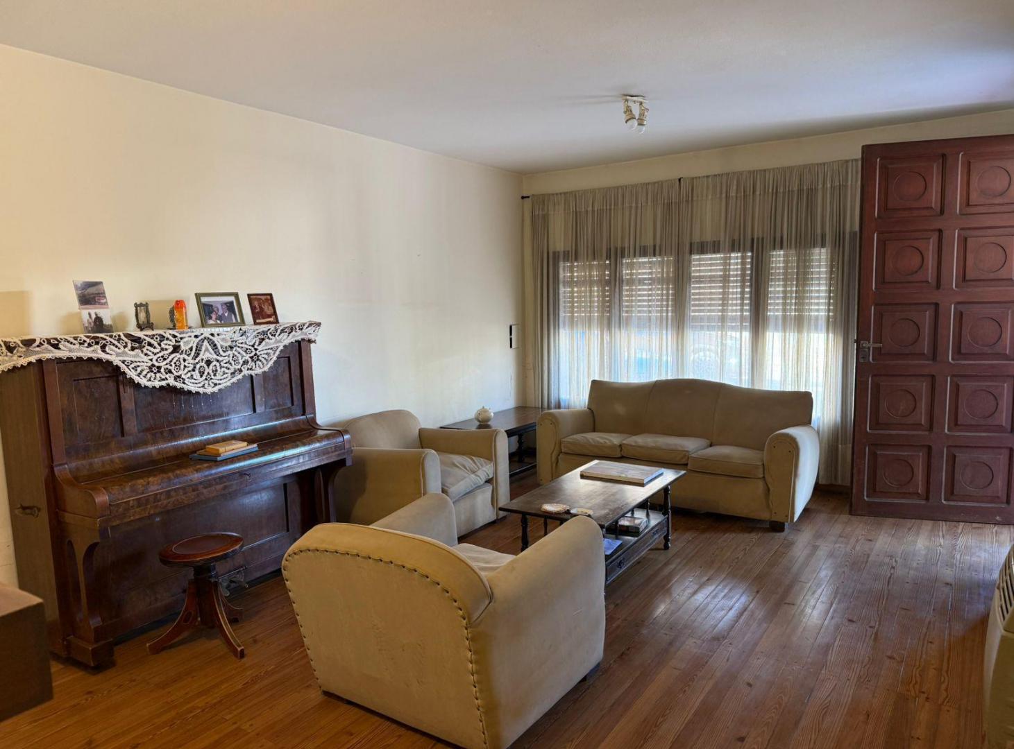 Foto de Casa 4 dormitorios - jardin - cochera - Belgrano al 100 - Coronel Moldes, imagen 1