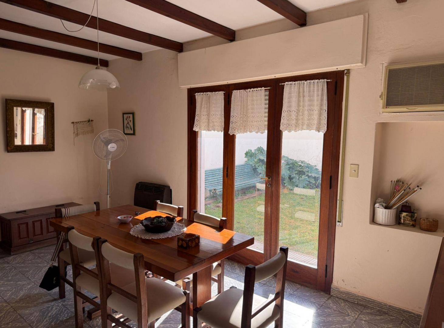 Foto de Casa 4 dormitorios - jardin - cochera - Belgrano al 100 - Coronel Moldes, imagen 3