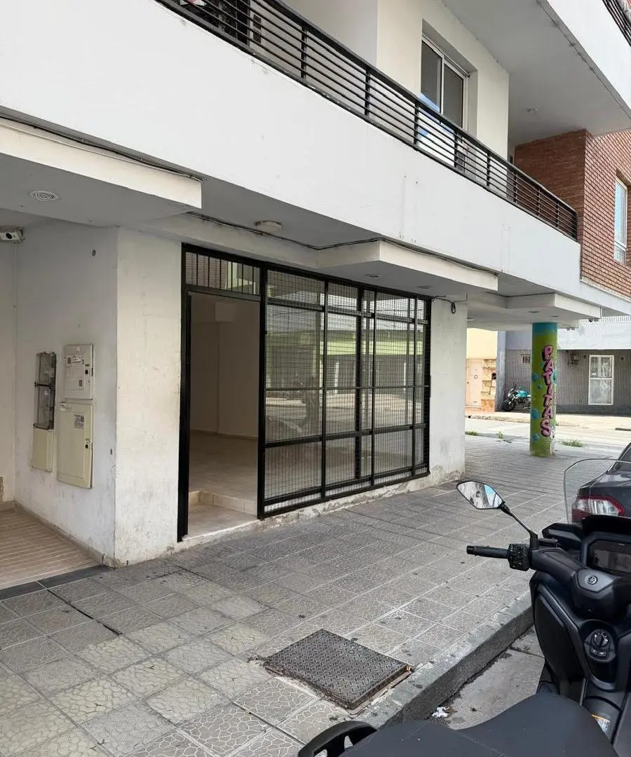 Local Comercial- Esquina - 85m2 - Coronel Agustin Olmedo al 300 - Barrio Alberdi 1